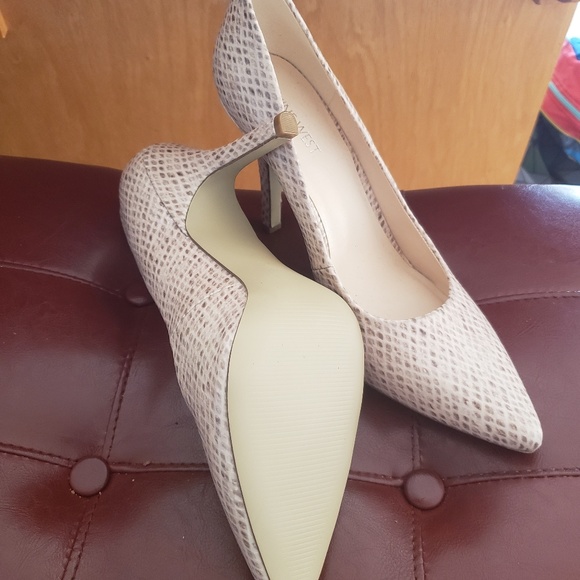 Shoes - Picture 1 of 2